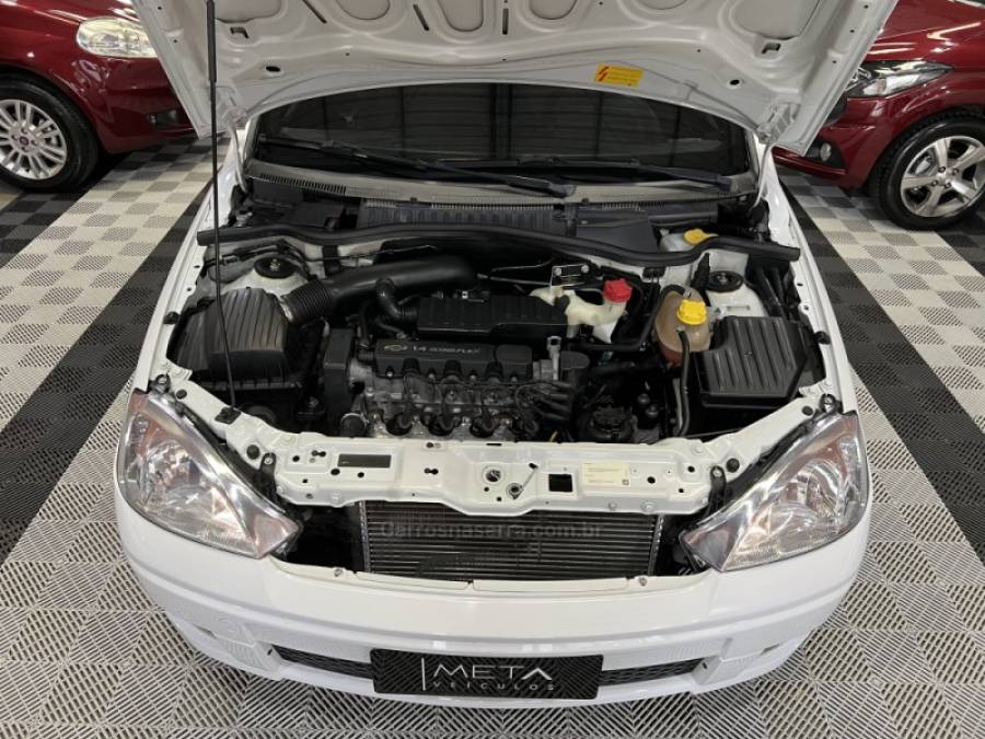 CHEVROLET - CORSA - 2012/2012 - Branca - R$ 36.990,00