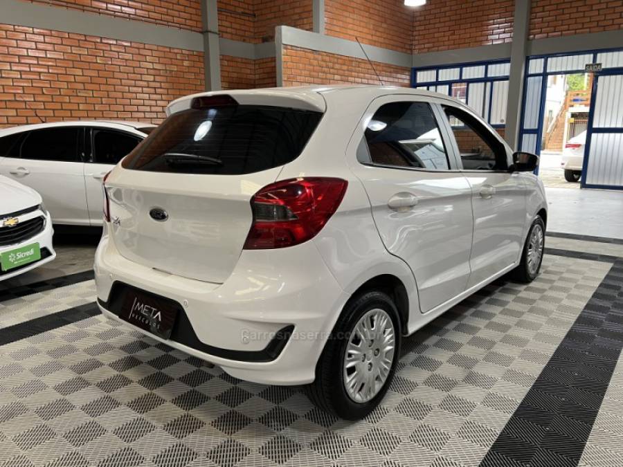 FORD - KA - 2020/2021 - Branca - R$ 67.990,00