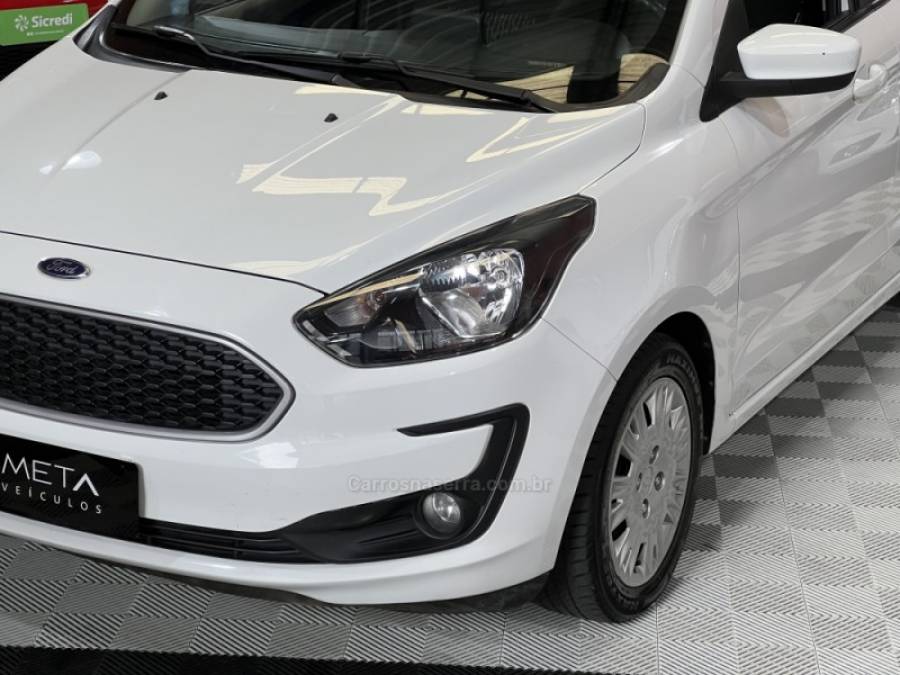FORD - KA - 2020/2021 - Branca - R$ 67.990,00