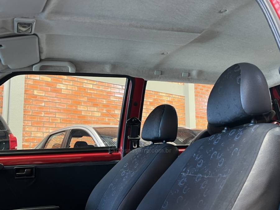 FIAT - UNO - 2010/2011 - Vermelha - R$ 21.990,00