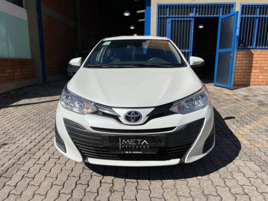 TOYOTA - YARIS - 2020/2020 - Branca - R$ 79.990,00