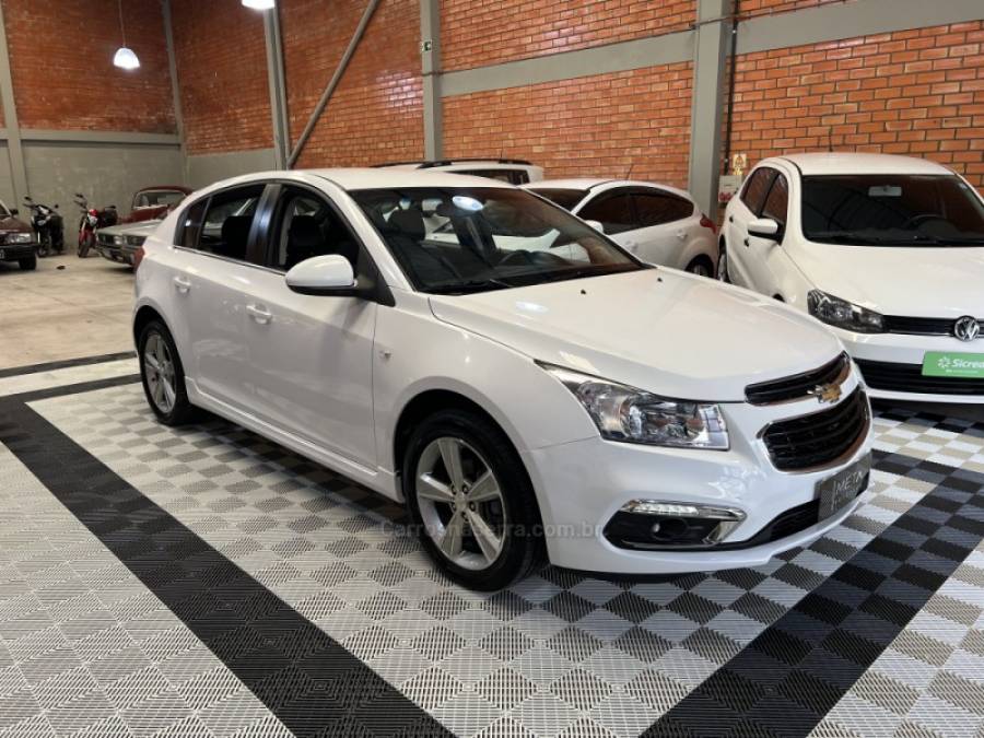 CHEVROLET - CRUZE - 2015/2015 - Branca - R$ 74.990,00