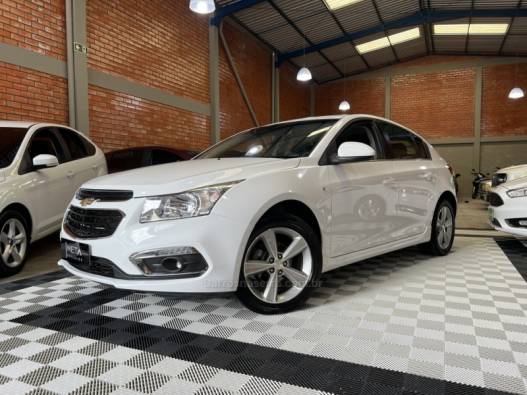 CHEVROLET - CRUZE - 2015/2015 - Branca - R$ 74.990,00