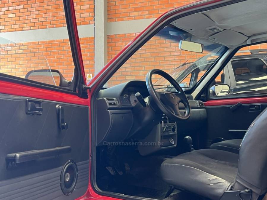 FIAT - UNO - 2010/2011 - Vermelha - R$ 21.990,00
