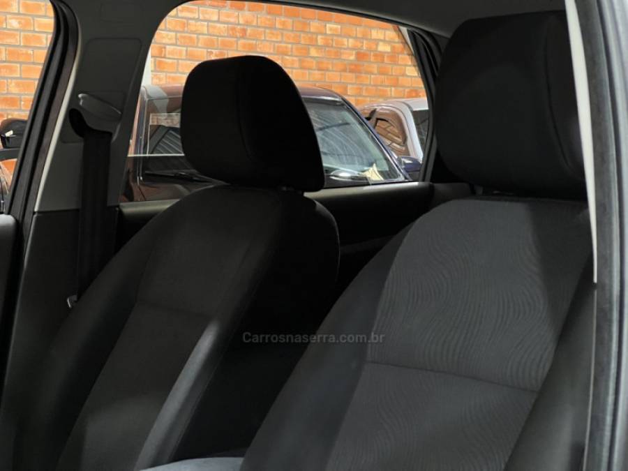 FORD - FOCUS - 2012/2013 - Branca - R$ 48.990,00