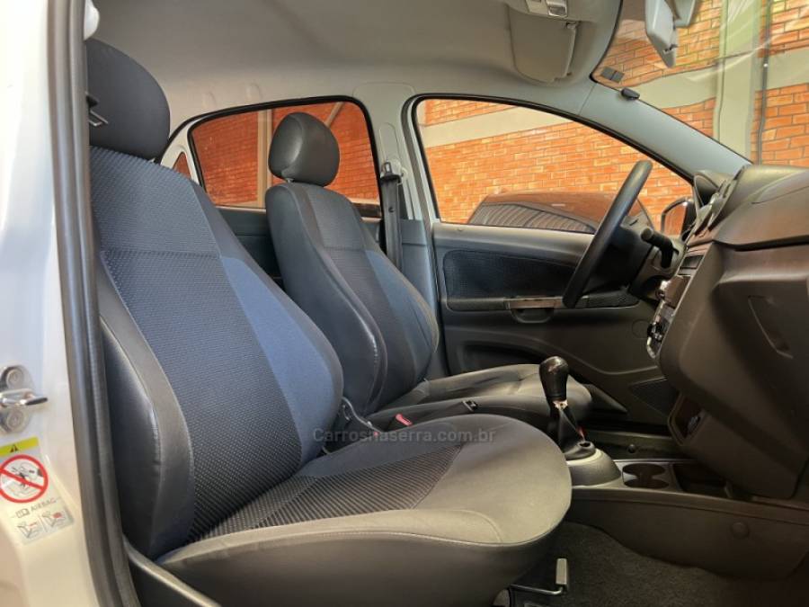 VOLKSWAGEN - GOL - 2014/2015 - Branca - R$ 43.990,00
