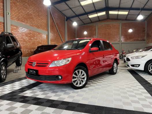 VOLKSWAGEN - VOYAGE - 2011/2012 - Vermelha - R$ 36.990,00