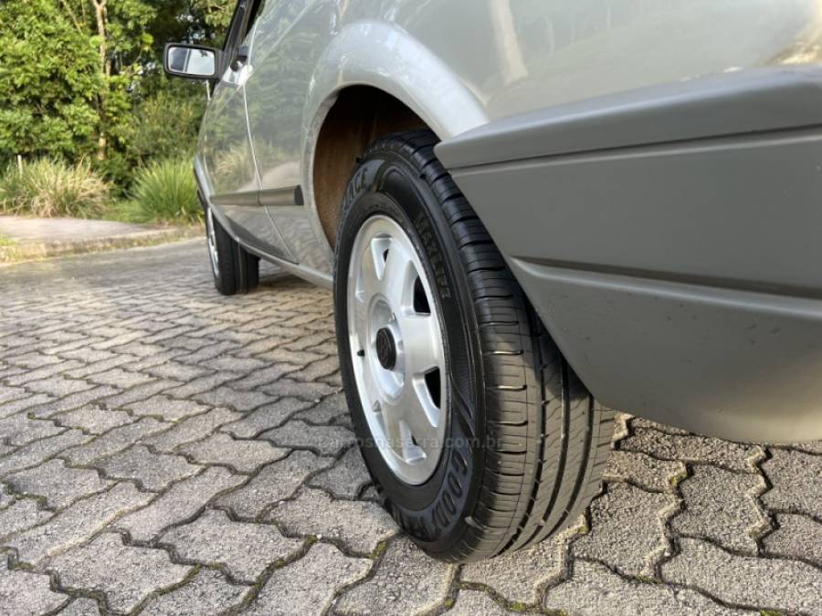 VOLKSWAGEN - GOL - 1994/1994 - Prata - R$ 39.900,00