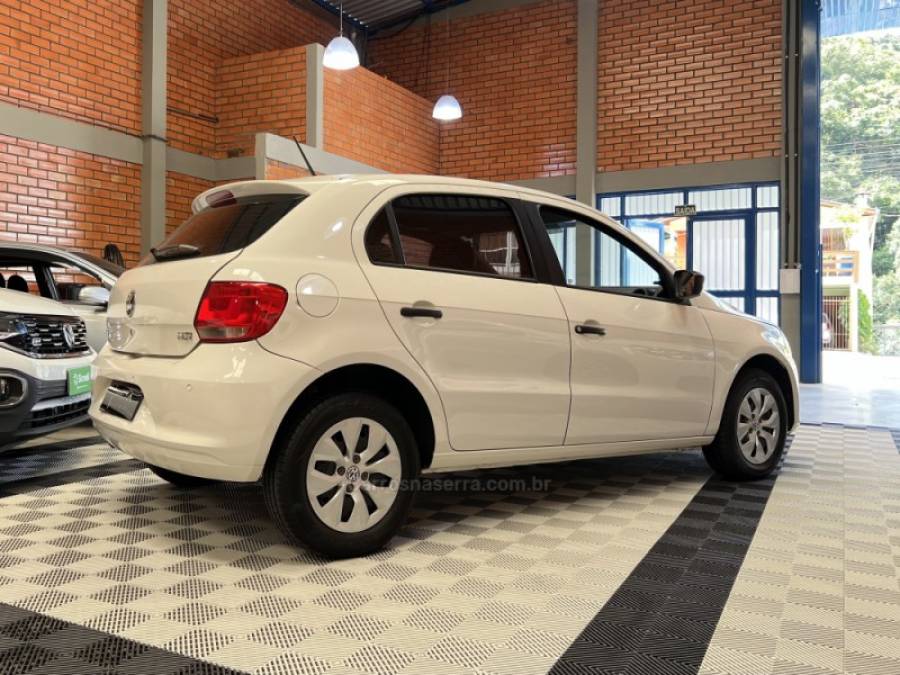 VOLKSWAGEN - GOL - 2014/2015 - Branca - R$ 43.990,00