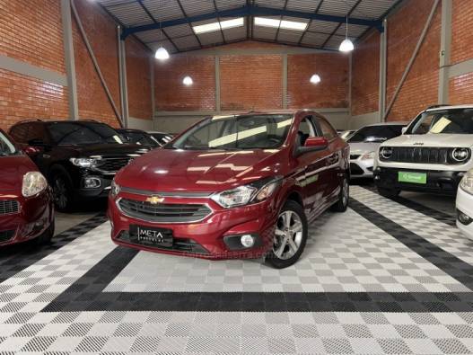 CHEVROLET - PRISMA - 2017/2018 - Vermelha - R$ 67.990,00