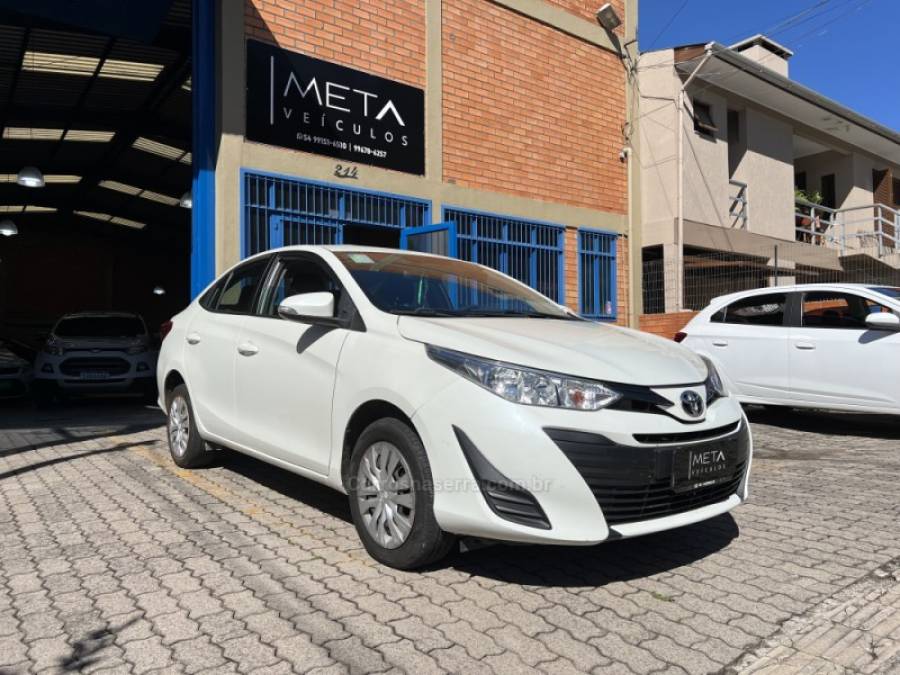 TOYOTA - YARIS - 2020/2020 - Branca - R$ 79.990,00