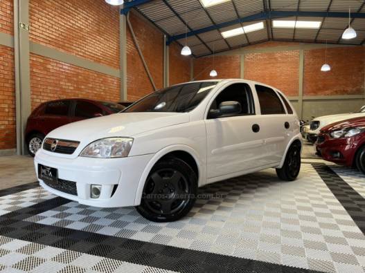 CHEVROLET - CORSA - 2012/2012 - Branca - R$ 36.990,00