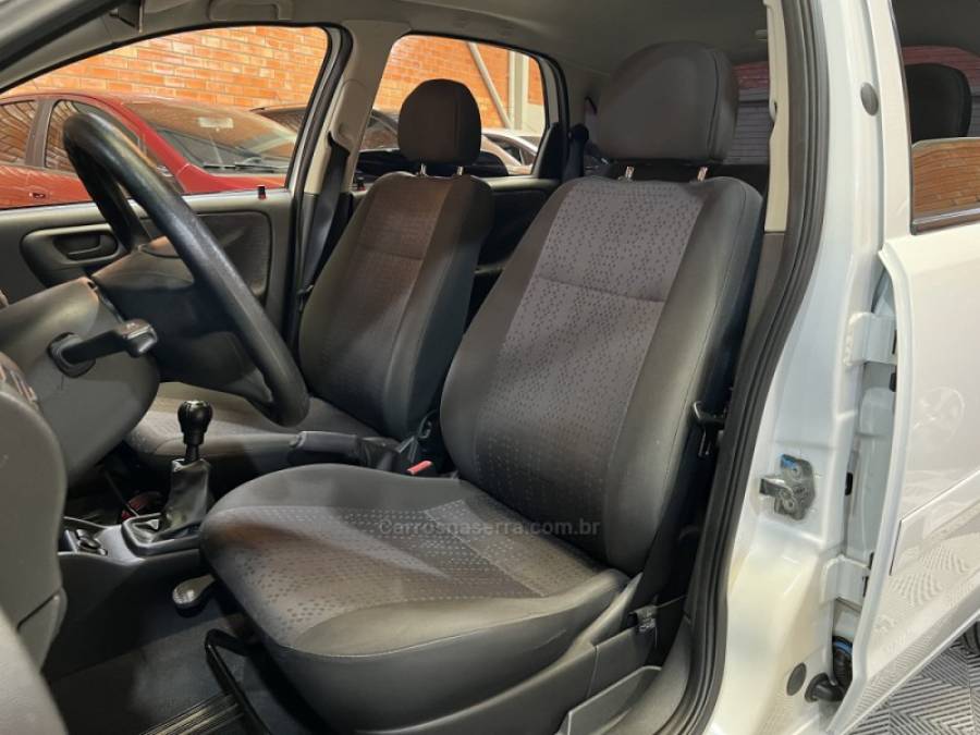 CHEVROLET - CORSA - 2012/2012 - Branca - R$ 36.990,00